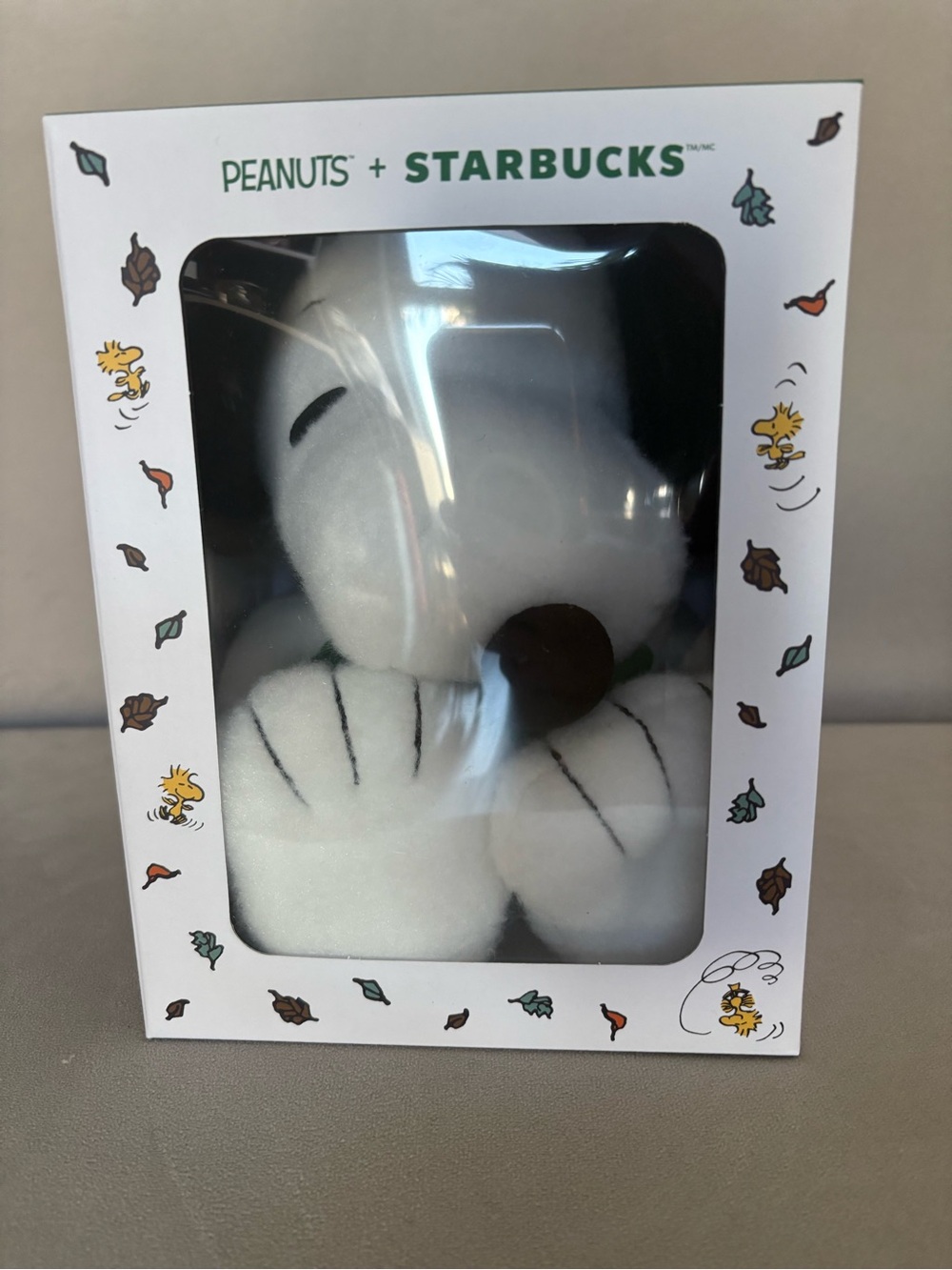 New in box Peanuts x Starbucks White Snoopy Plush - Collectiblew - Picture 2 of 3